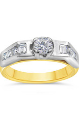 18kt yellow gold engagement ring with 0.94 ct diamonds