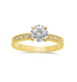 18kt yellow gold engagement ring with zirconia