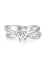 18k white gold engagement ring with 0.71 ct diamonds