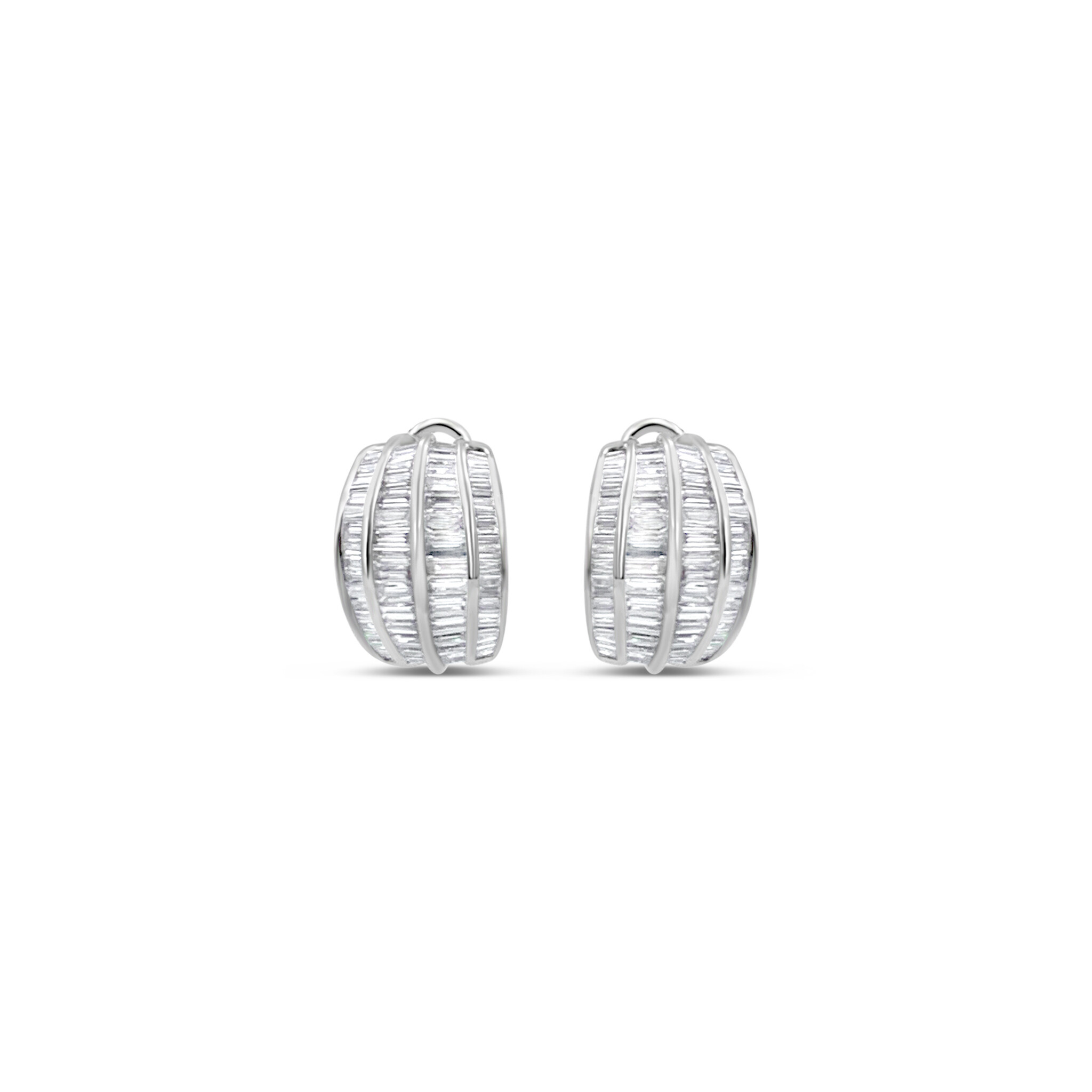 18k white gold earrings with 3,62ct diamonds