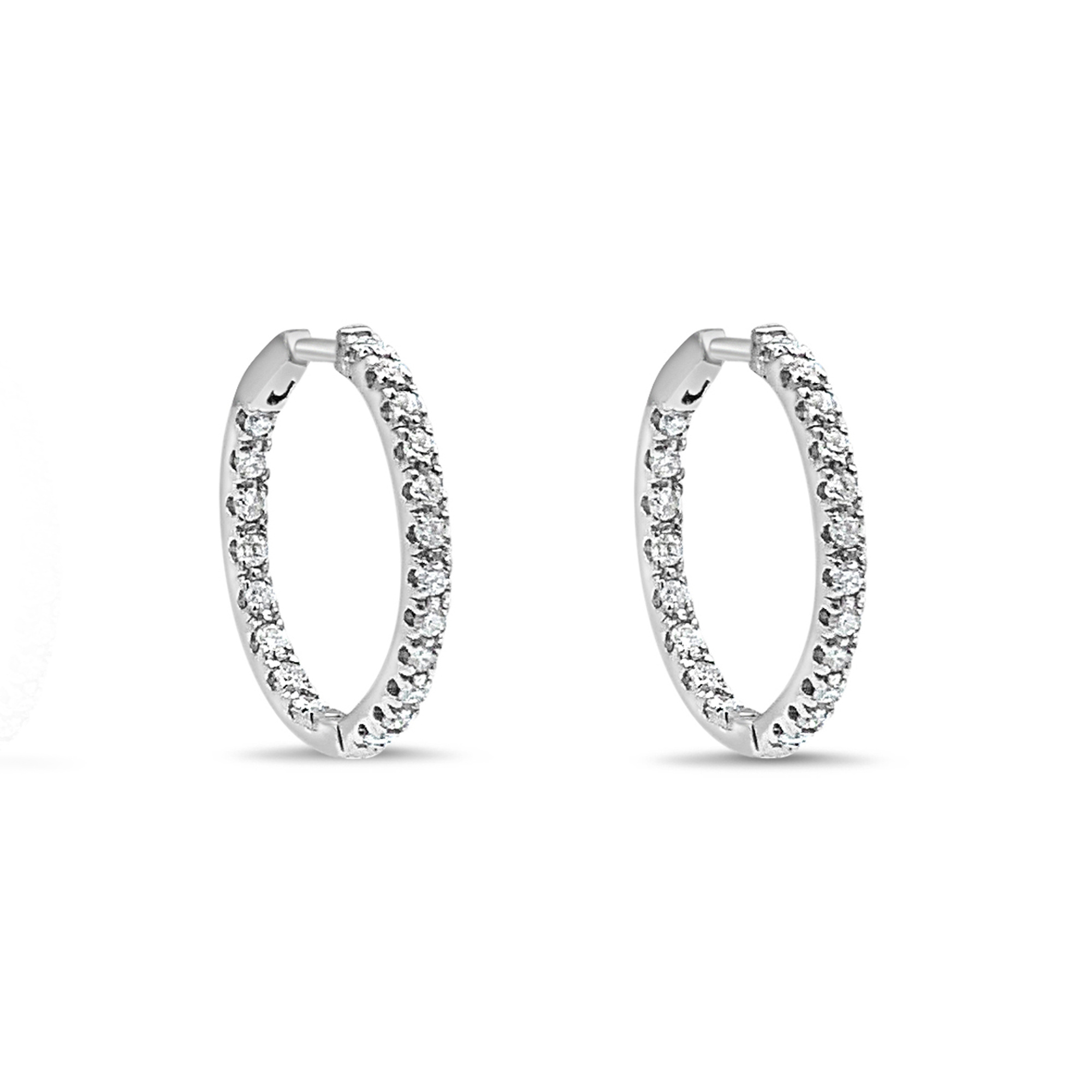 18k white gold earrings with 0,60ct diamonds