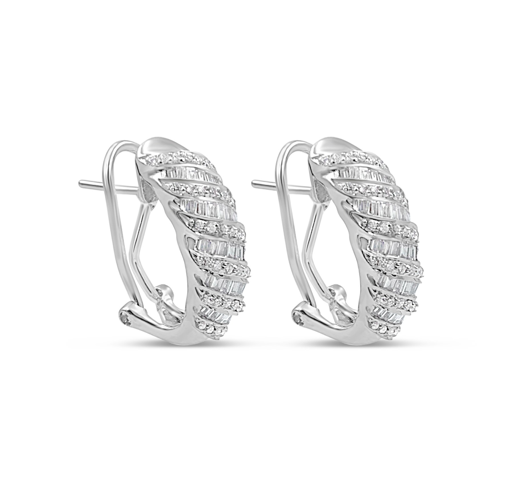 18k white gold earrings with 2,52ct diamonds