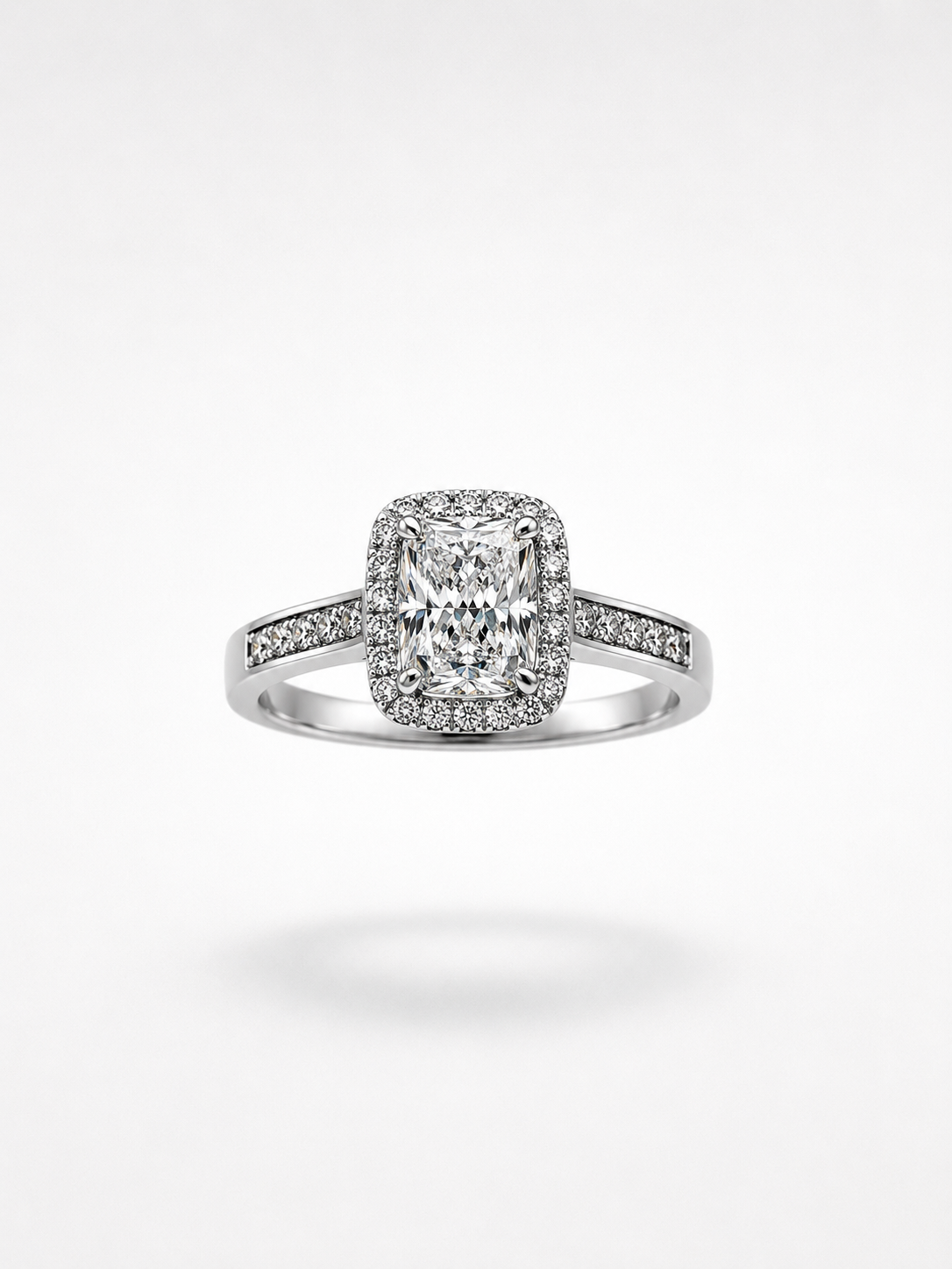 18k white gold engagement ring with 0,93ct lab diamonds