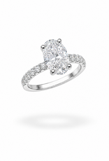 18k white gold engagement ring with 2,50ct lab diamonds