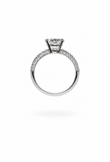 18k white gold engagement ring with 2,81 ct lab diamonds
