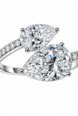 18k white gold engagement ring with 2,96 ct lab diamonds