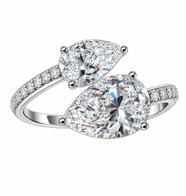 18k white gold engagement ring with 2,96 ct lab diamonds