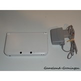 Nintendo 3DS XL with Stylus & Charger (Complete, White)