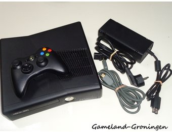 Xbox 360 Slim 250GB met Controller & Bedrading (Mat)