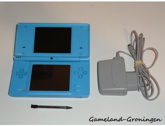 Nintendo DSi with Stylus & Charger (Blue)