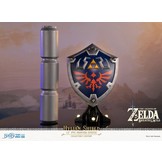The Legend of Zelda - Breath of the Wild Hylian Shield Collector's Edition PVC Statue 29 cm