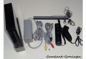 Nintendo Wii with Controller, Nunchuk & Wiring (Black)