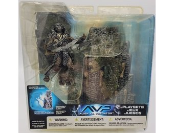 Aliens vs. Predator - Predator with Base PlaySet