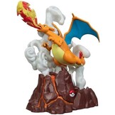 Pokémon - Deluxe Collector Action Figure Charizard 39 cm