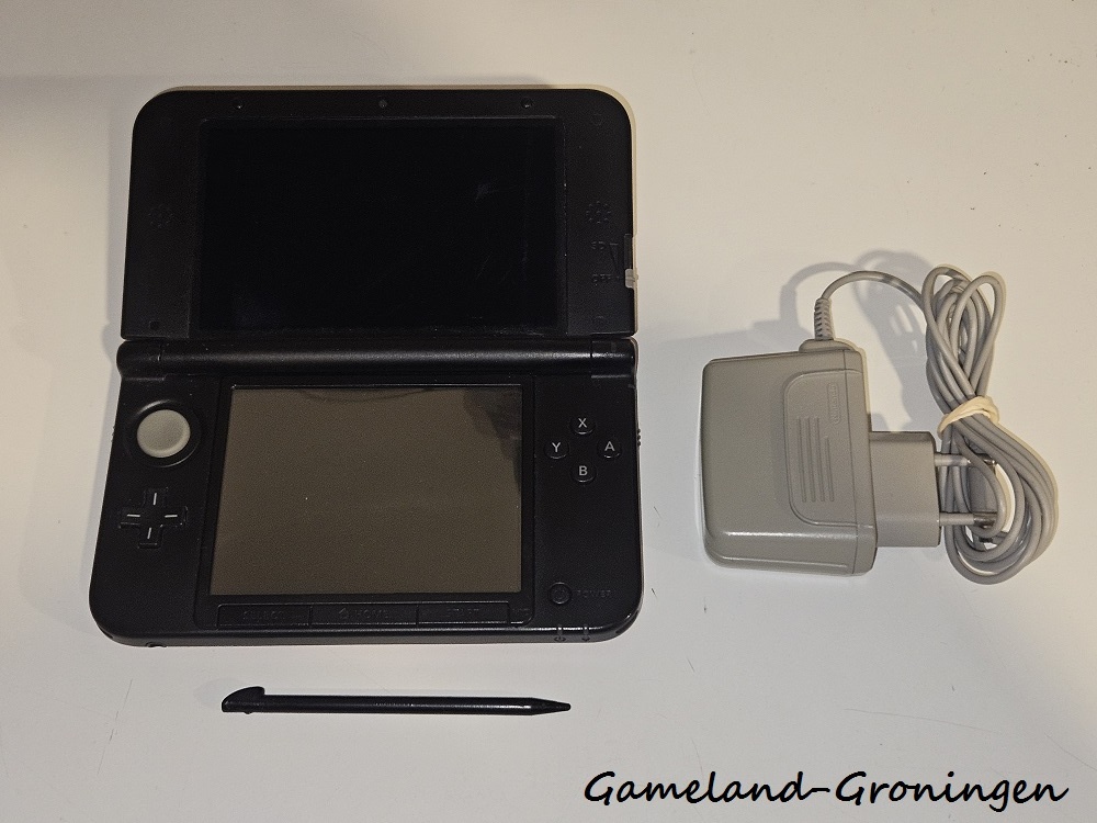 Nintendo 3DS XL with Stylus & Charger (Black/Red)