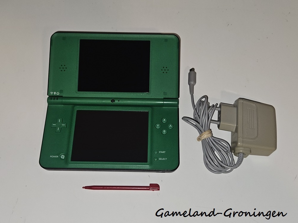 Nintendo DSi XL with Stylus & Charger (Green)