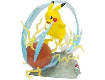 Pokémon - Deluxe Collector Action Figure Pikachu 33 cm
