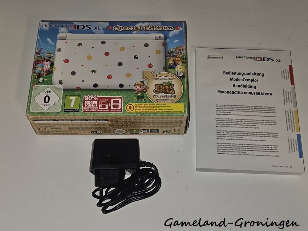 Nintendo 3DS XL Console Animal Crossing Limited Edition + Animal Crossing: New Leaf (Boxed)