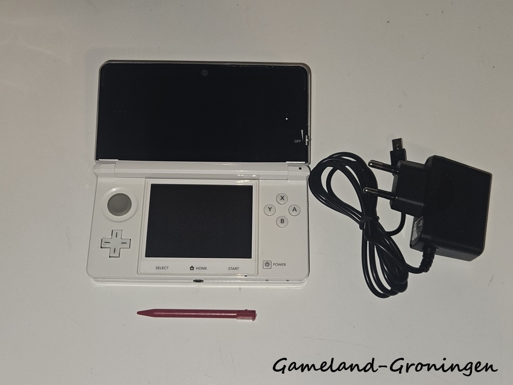 Nintendo 3DS with Stylus & Charger (White)
