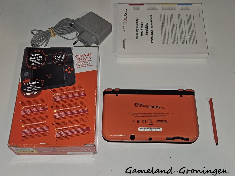 New Nintendo 3DS XL met Stylus & Oplader (Boxed, Oranje/Zwart)
