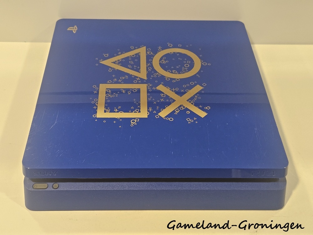 PlayStation 4 Slim 500GB Days of Play Limited Edition met 2 Controllers & Bedrading