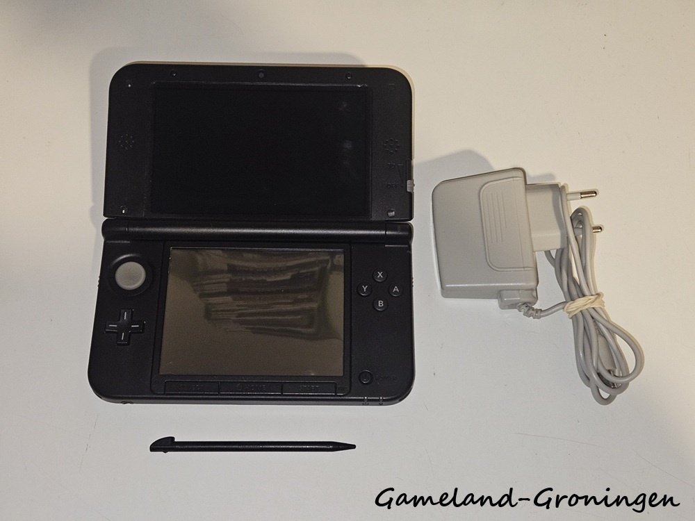 Nintendo 3DS XL with Stylus & Charger (Silver)