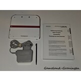 Nintendo 2DS Console Wit/Rood + New Super Mario Bros 2 (Boxed)