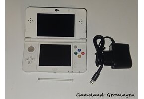 New Nintendo 3DS with Stylus & Charger (White)