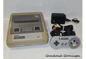 Super Nintendo met Controller & Bedrading (Verkleurd)
