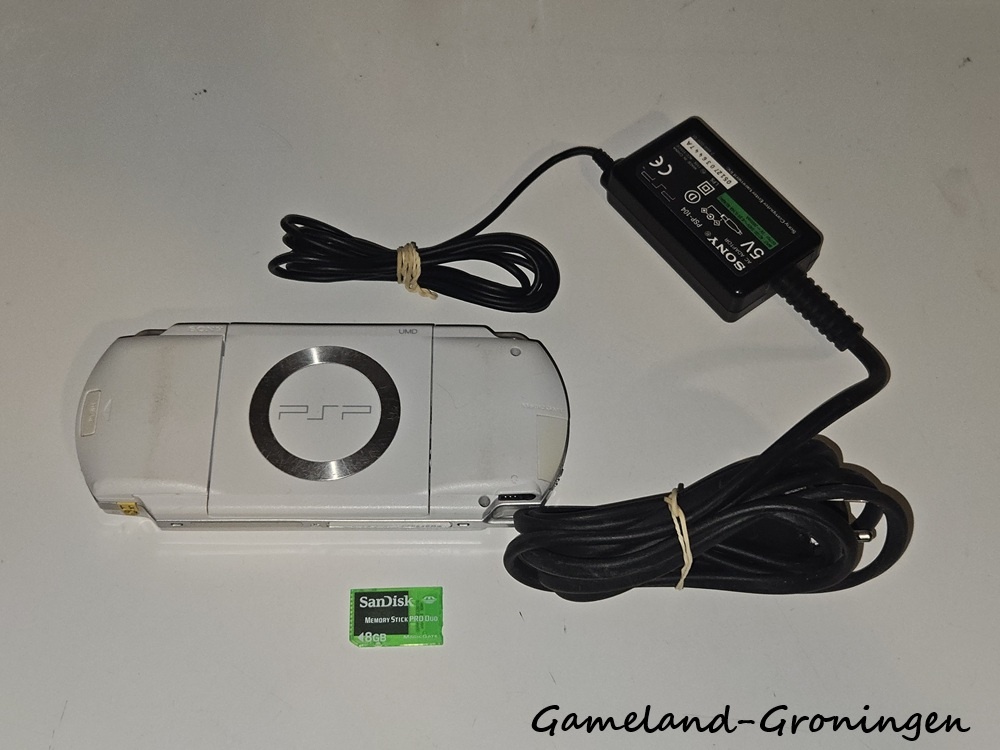 PSP Phat 1004 with Memory Stick & Charger (White)