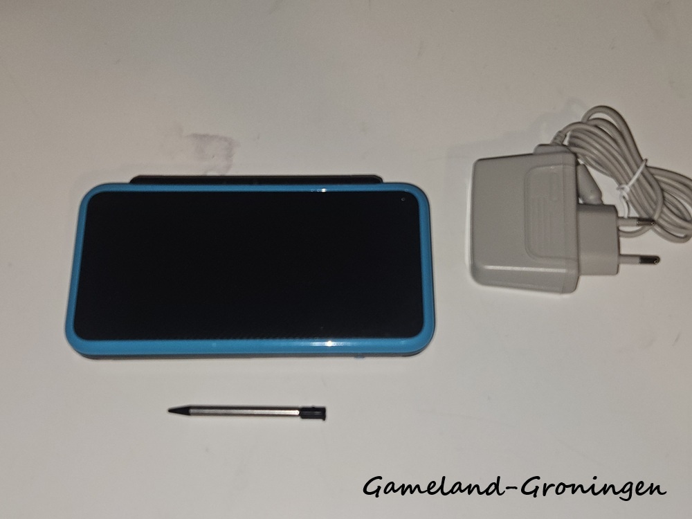 New Nintendo 2DS XL met Stylus & Oplader (Zwart/Blauw)