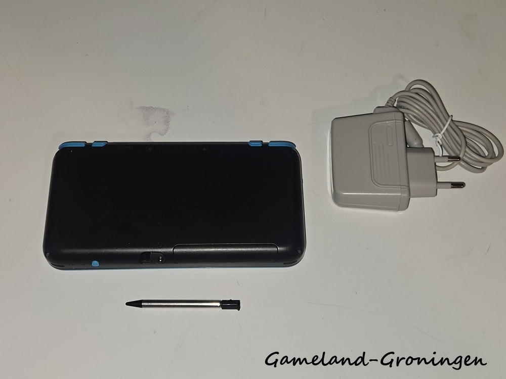 New Nintendo 2DS XL with Stylus & Charger (Black/Blue)