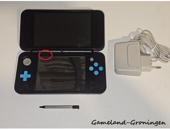 New Nintendo 2DS XL met Stylus & Oplader (Zwart/Blauw)