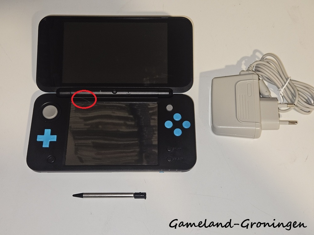 New Nintendo 2DS XL met Stylus & Oplader (Zwart/Blauw)