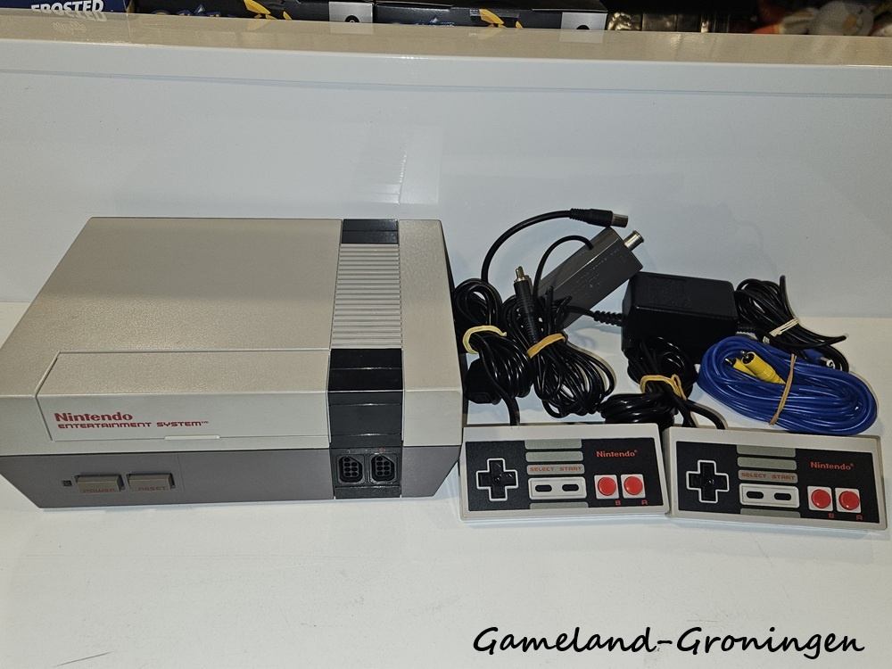 Nintendo NES Control Deck - Super Mario Bros 2 Edition (Boxed)