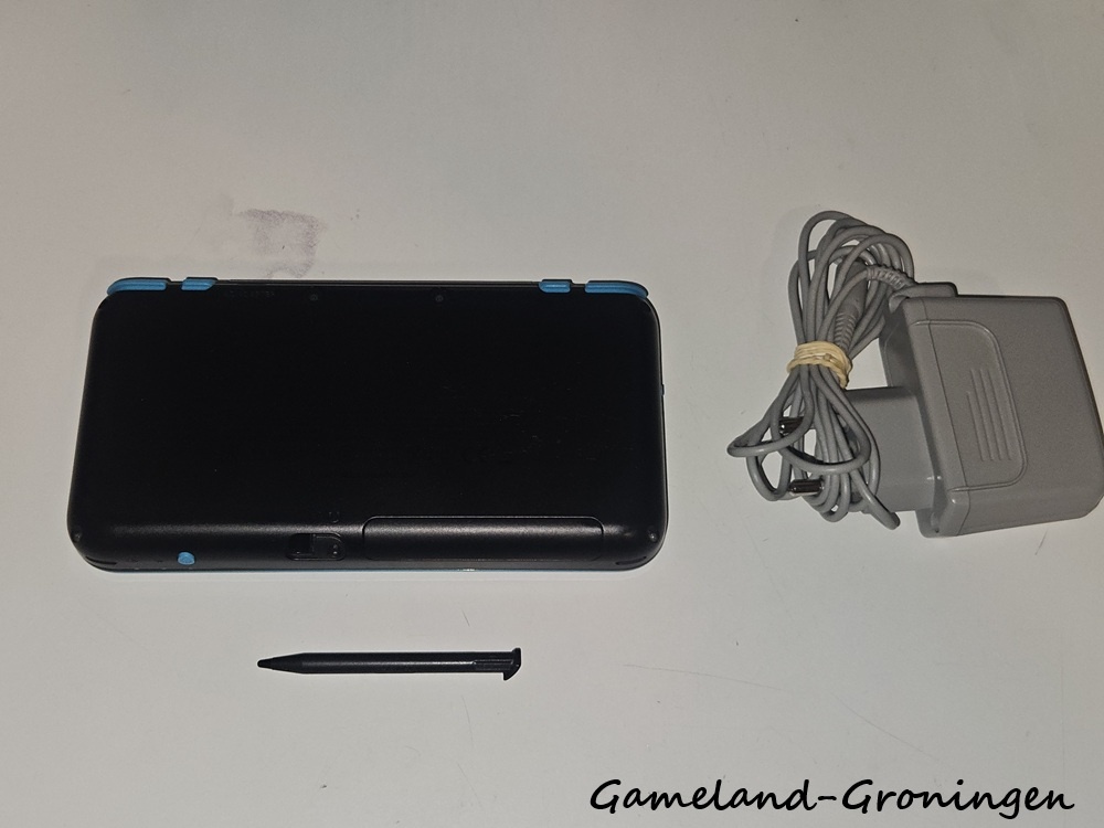 New Nintendo 2DS XL met Stylus & Oplader (Zwart/Blauw)