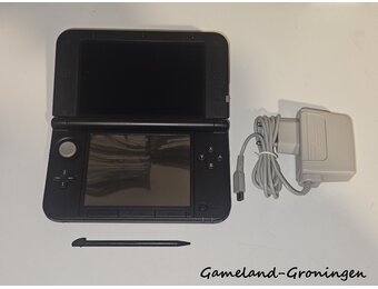 Nintendo 3DS XL with Stylus & Charger (Black)