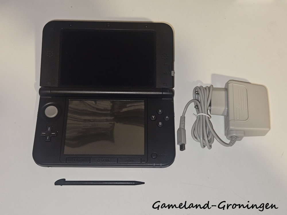 Nintendo 3DS XL with Stylus & Charger (Black)