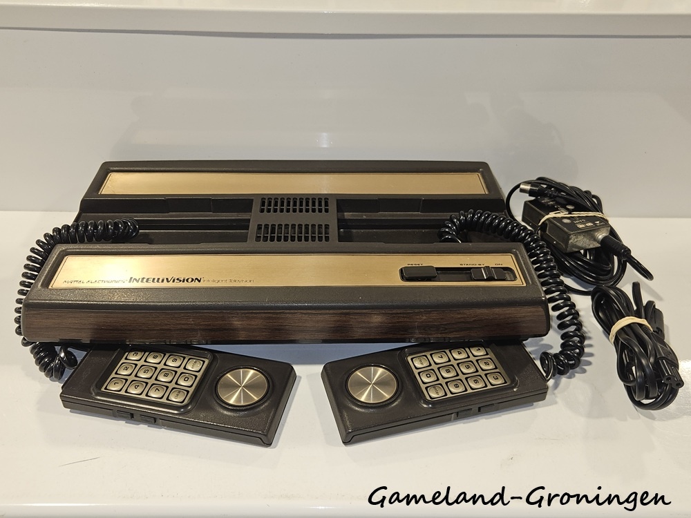 Intellivision with 2 Controllers & Wiring