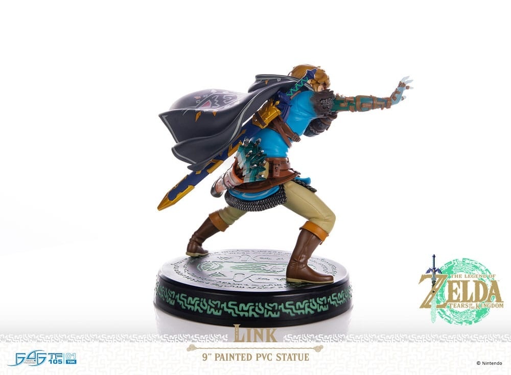 The Legend of Zelda Tears of the Kingdom - Link PVC Statue 18 cm