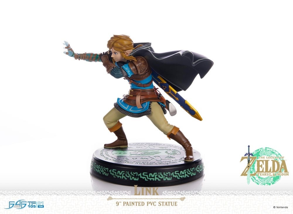 The Legend of Zelda Tears of the Kingdom - Link PVC Statue 18 cm