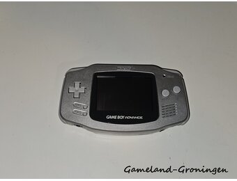 Gameboy Advance (Silver)