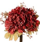 Mixboeket 'Dusty', met 3 dahlia's, 1 hortensia, 3 bessentoeven & 3 bladeren, 27 cm