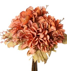 Mixboeket 'Dusty', met 3 dahlia's, 1 hortensia, 3 bessentoeven & 3 bladeren, 27 cm