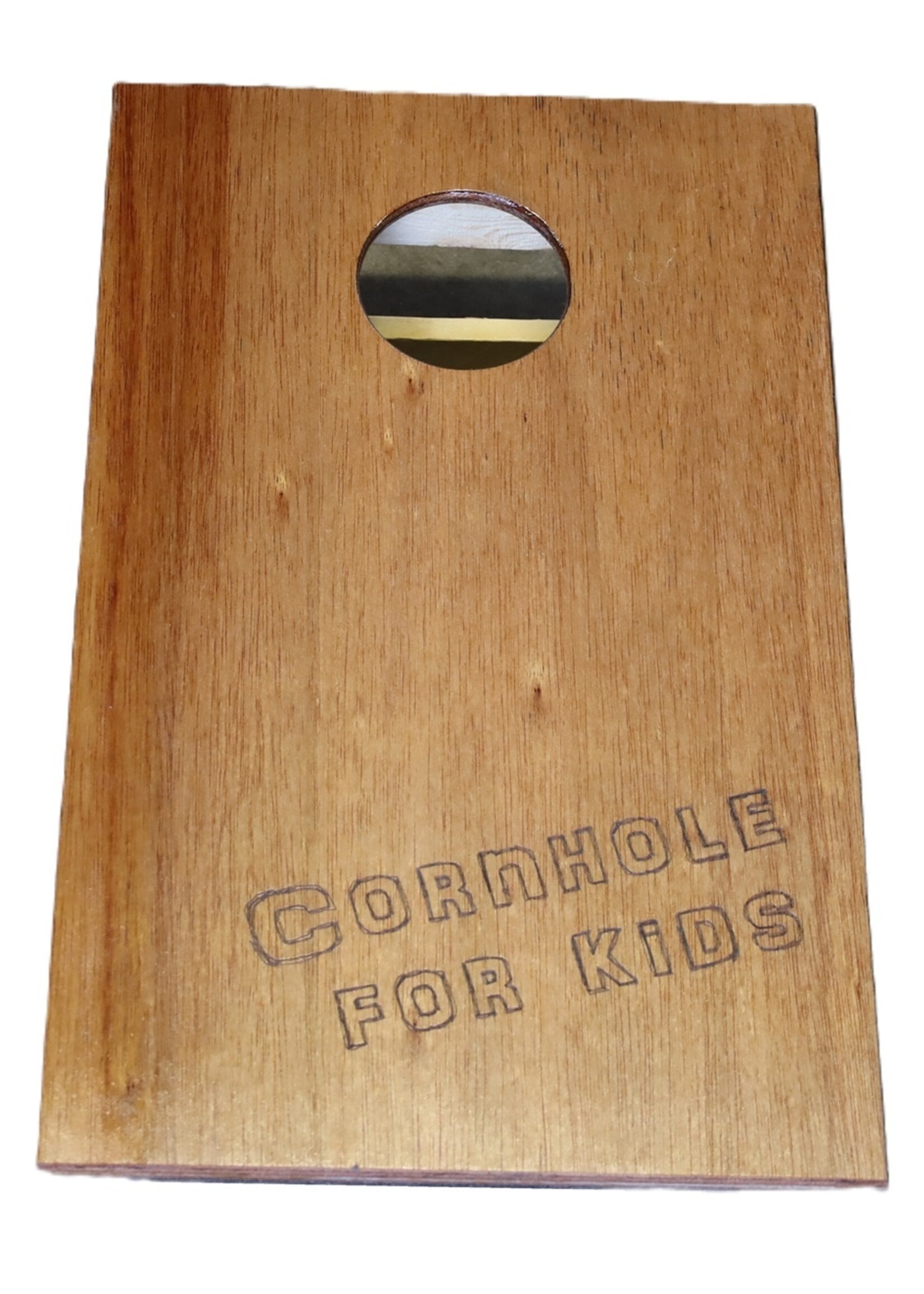 Cornhole by Scotts Bluf Multiplex cornhole bord 64X40cm. Speciaal gemaakt voor kinderen of binnengebruik.