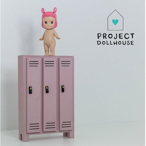 Project Dollhouse Poppenhuis Locker Kast Oud Roze Project Dollhouse Poppenhuis Locker Kast Oud Roze