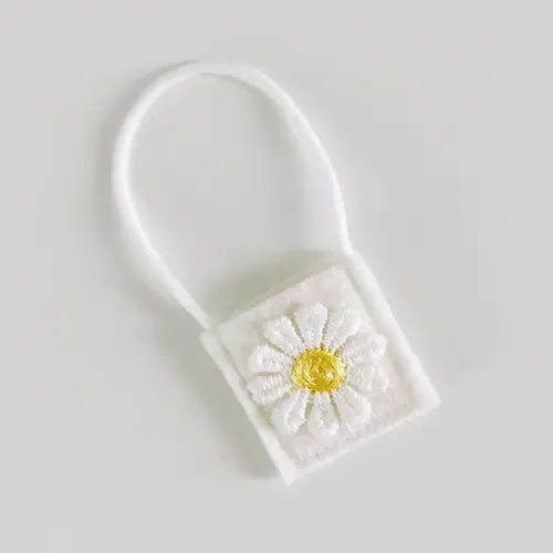 Kleine Lievelijne Poppenhuis Tasje met Bloem - Wit