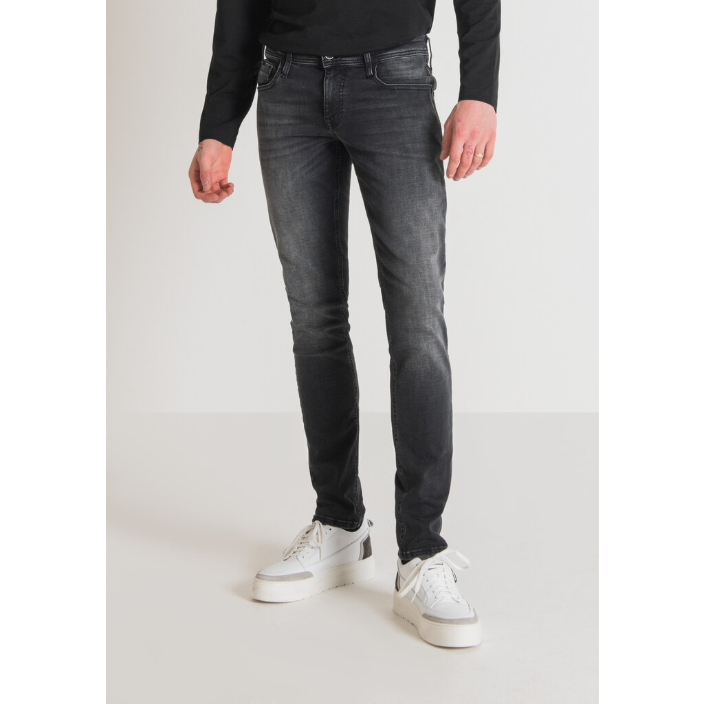 Antony Morato Antony Morato MMDT00241-FA750433 W01680 Ozzy - Tapered Fit