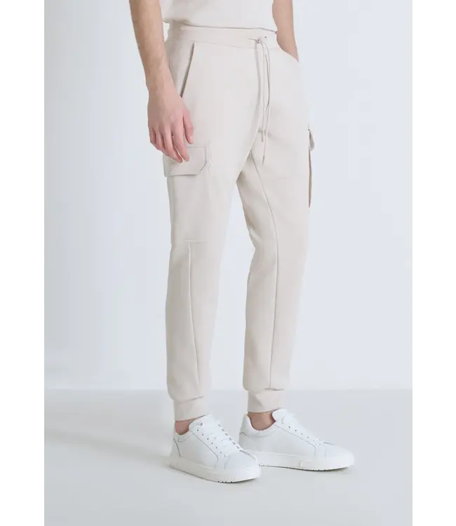Antony Morato Antony Morato MMFP00405-FA150178 REGULAR FIT COTTON BLEND SWEATPANTS WITH RUBBERISED LOGO Paper