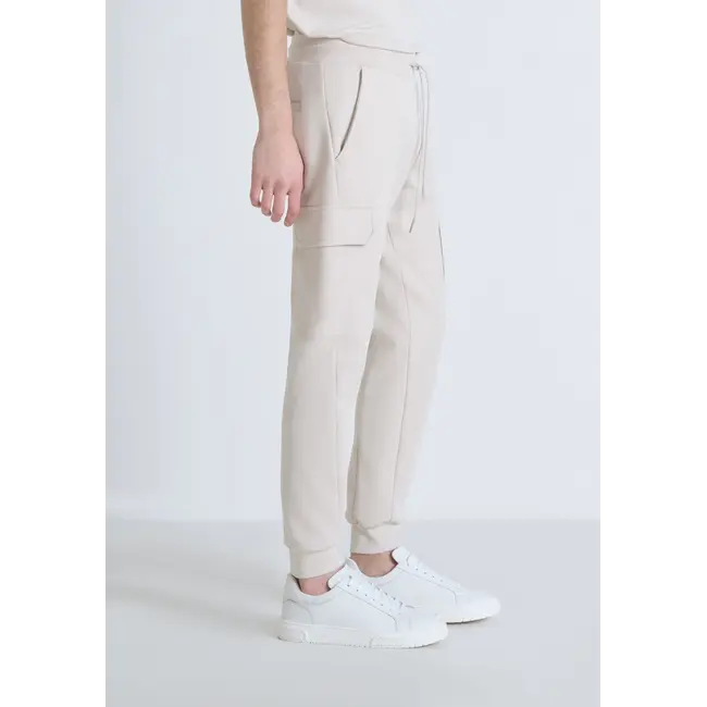 Antony Morato Antony Morato MMFP00405-FA150178 REGULAR FIT COTTON BLEND SWEATPANTS WITH RUBBERISED LOGO Paper